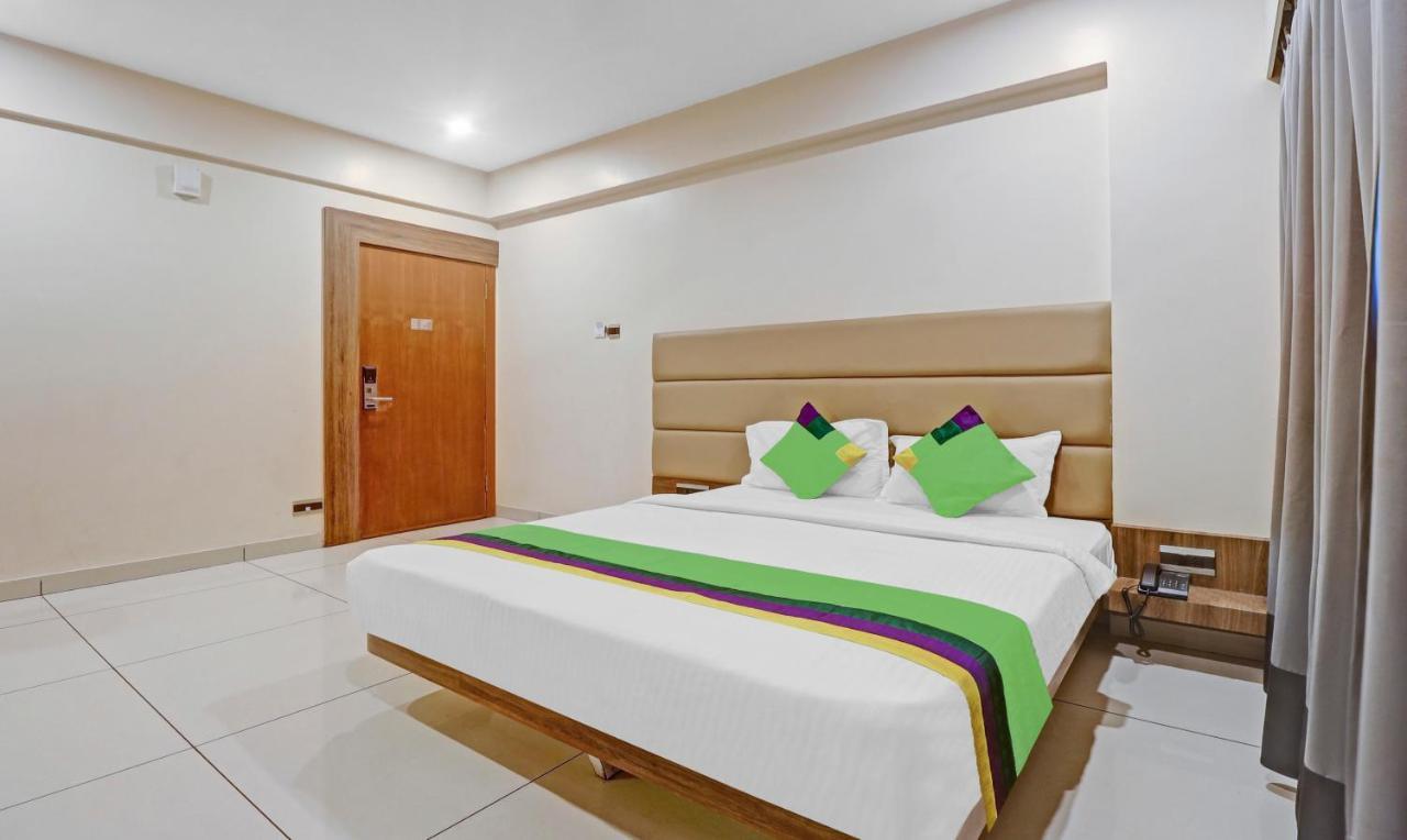 Hotel Treebo Silver Key, Marathahalli à Bangalore Extérieur photo